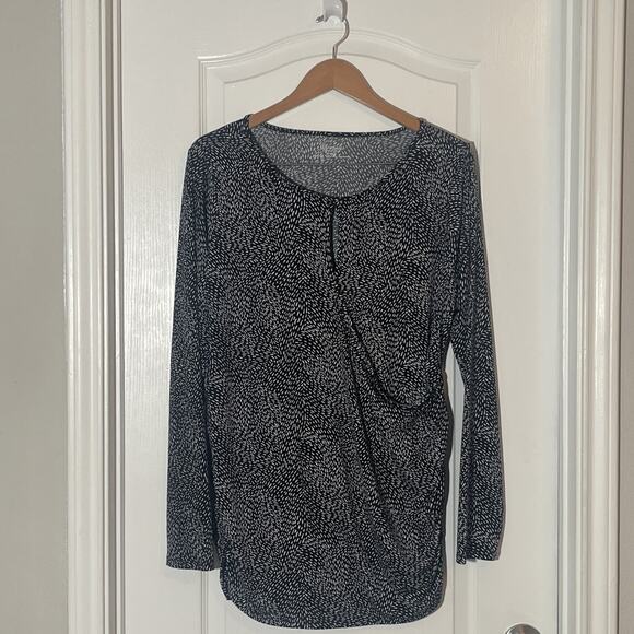 Motherhood Maternity Tops - Motherhood Maternity Women’s XL Black White Long Sleeve Ruched Keyhole Top.